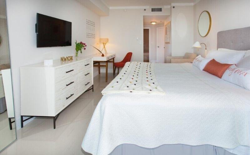 Miami Vacation Rentals Coconut Grove image