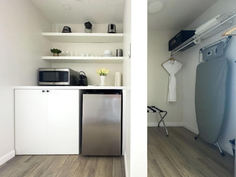Miami Vacation Rentals Coconut Grove image