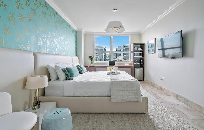 Miami Vacation Rentals Coconut Grove image