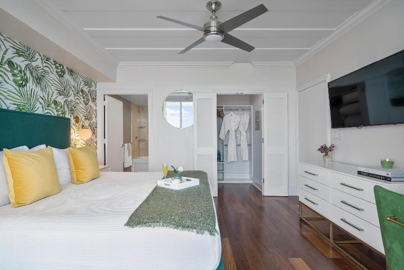 Miami Vacation Rentals Coconut Grove image