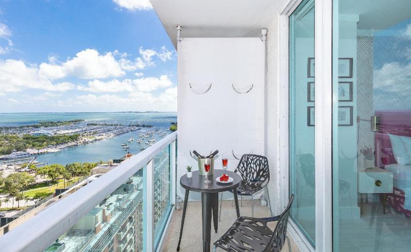 Miami Vacation Rentals Coconut Grove image
