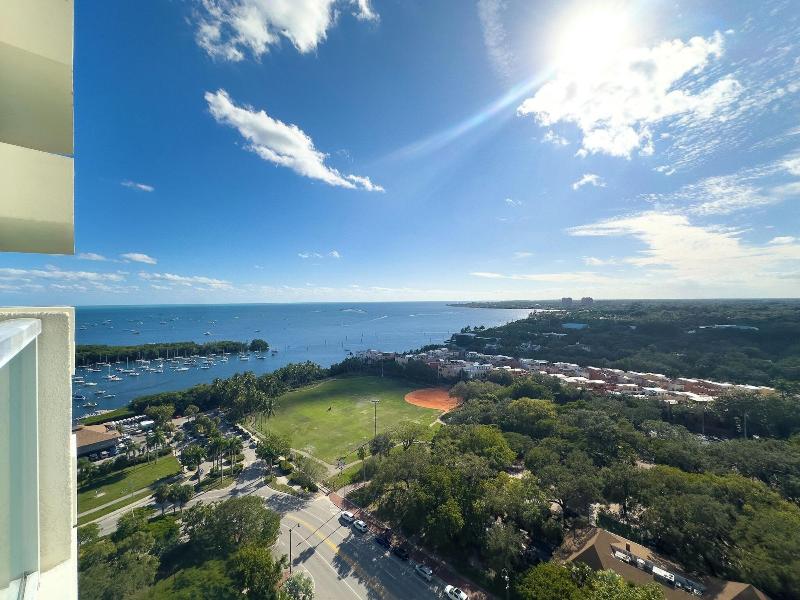 Miami Vacation Rentals Coconut Grove image