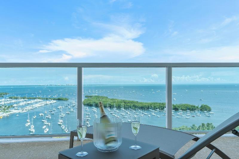 Miami Vacation Rentals Coconut Grove image