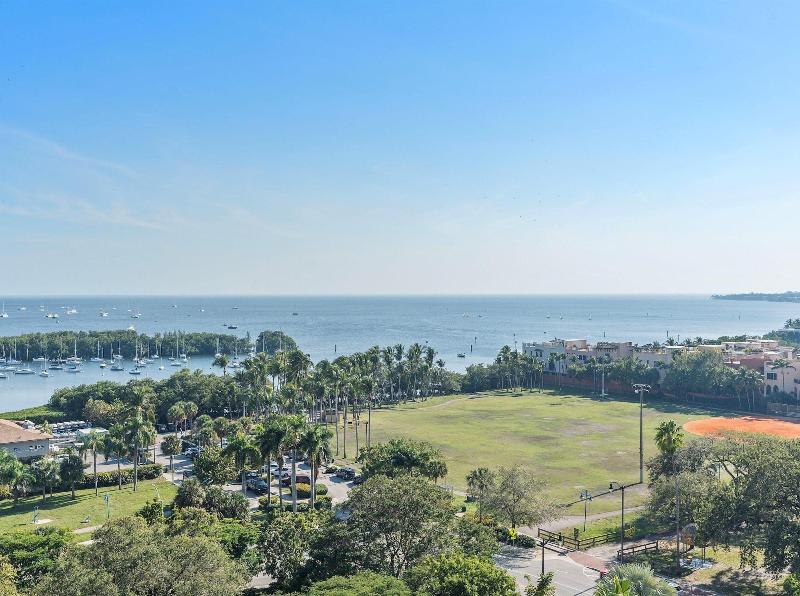 Miami Vacation Rentals Coconut Grove image