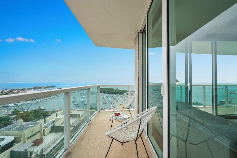 Miami Vacation Rentals Coconut Grove image