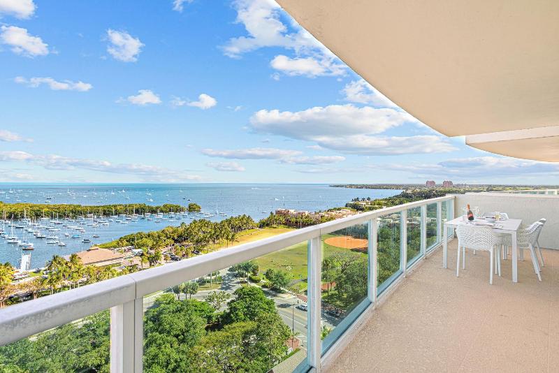 Miami Vacation Rentals Coconut Grove image