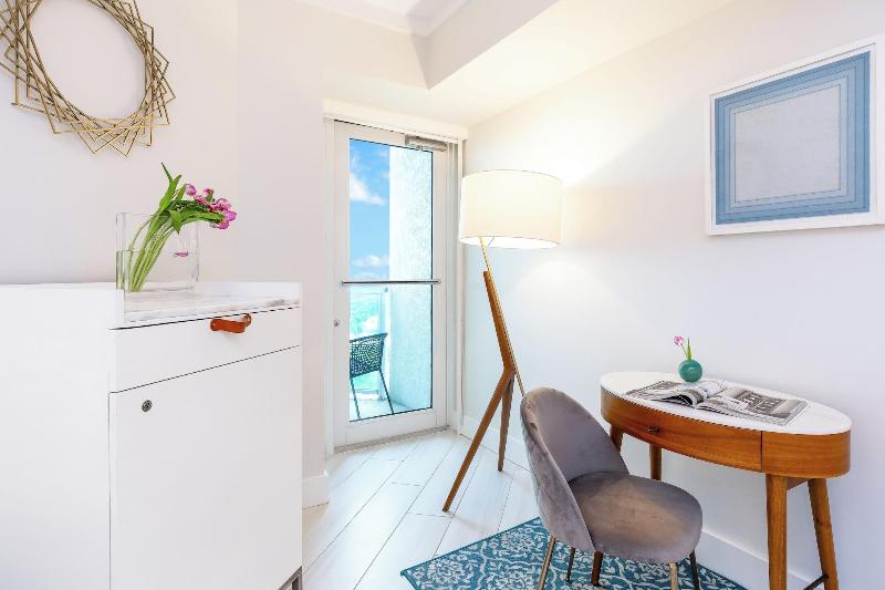 Miami Vacation Rentals Coconut Grove image