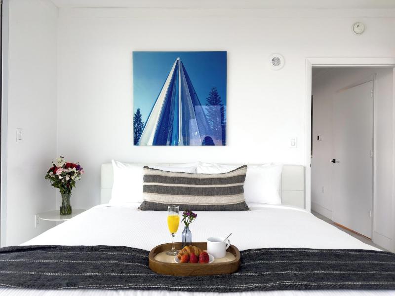 Miami Vacation Rentals Coconut Grove image