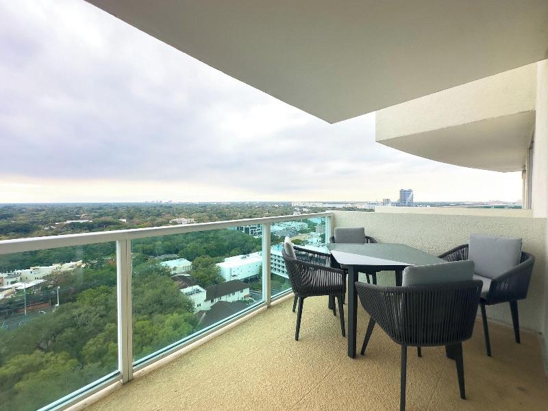 Miami Vacation Rentals Coconut Grove image