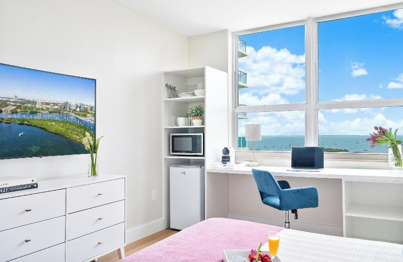 Miami Vacation Rentals Coconut Grove image