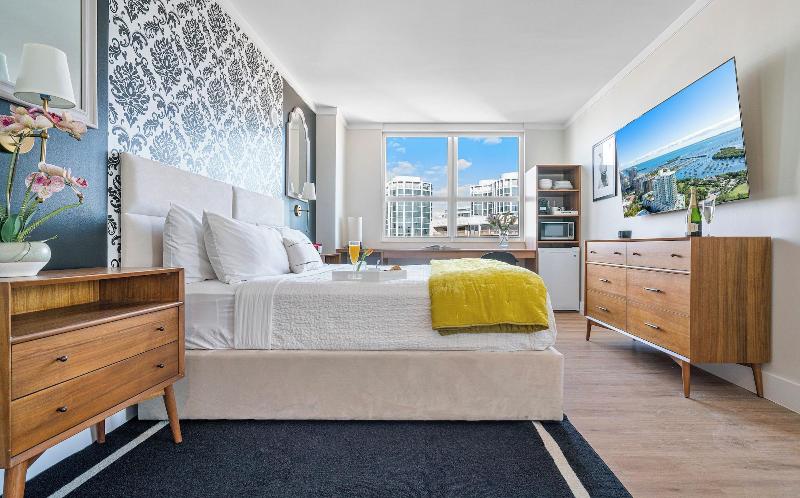 Miami Vacation Rentals Coconut Grove image