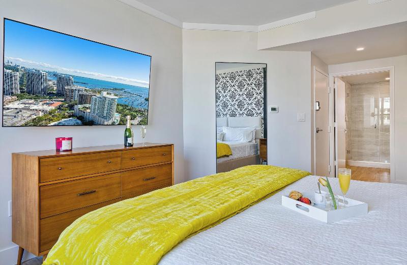Miami Vacation Rentals Coconut Grove image