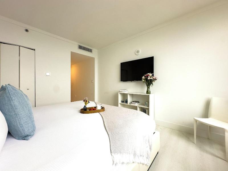 Miami Vacation Rentals Coconut Grove image