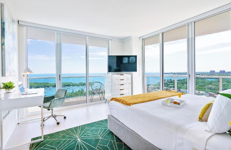 Miami Vacation Rentals Coconut Grove image
