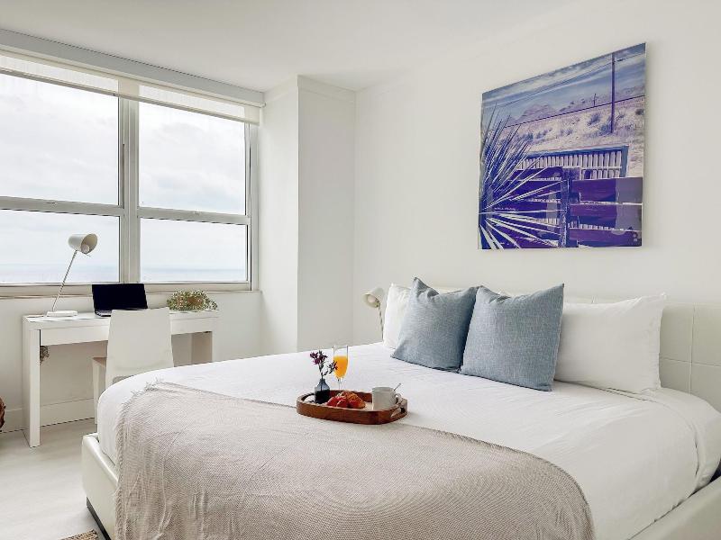 Miami Vacation Rentals Coconut Grove image