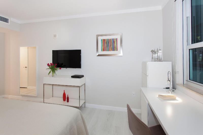 Miami Vacation Rentals Coconut Grove image