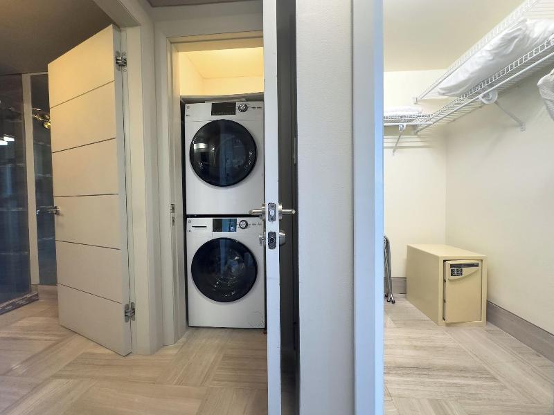 Miami Vacation Rentals Coconut Grove image