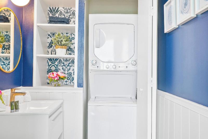 Miami Vacation Rentals Coconut Grove image