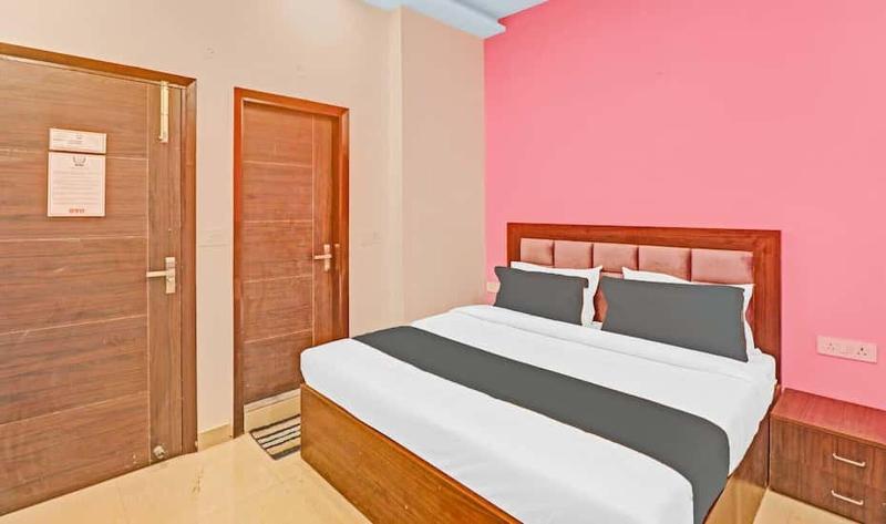 Hotel Heven image
