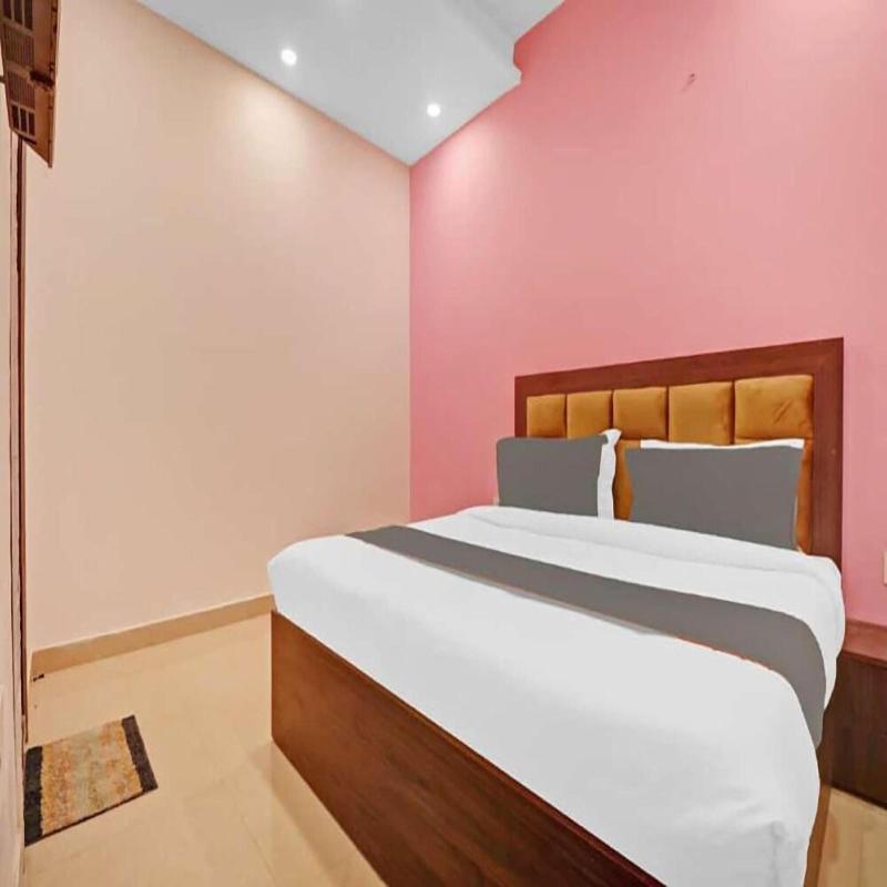 Hotel Heven image