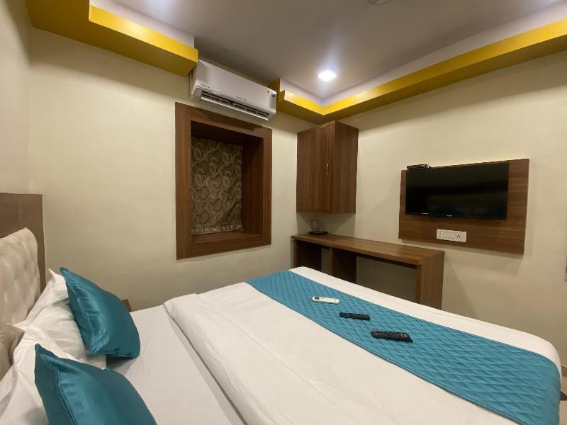 Hotel Jodiya Near Cst image
