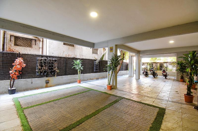 Fabhotel Royce Studio Apartments image