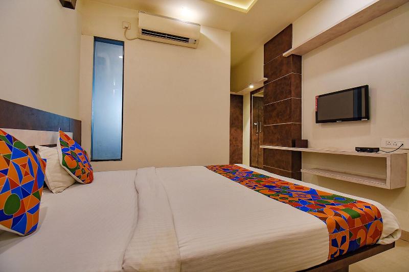 Fabhotel Royce Studio Apartments image