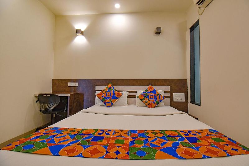 Fabhotel Royce Studio Apartments image