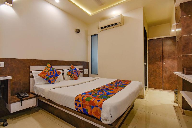 Fabhotel Royce Studio Apartments image