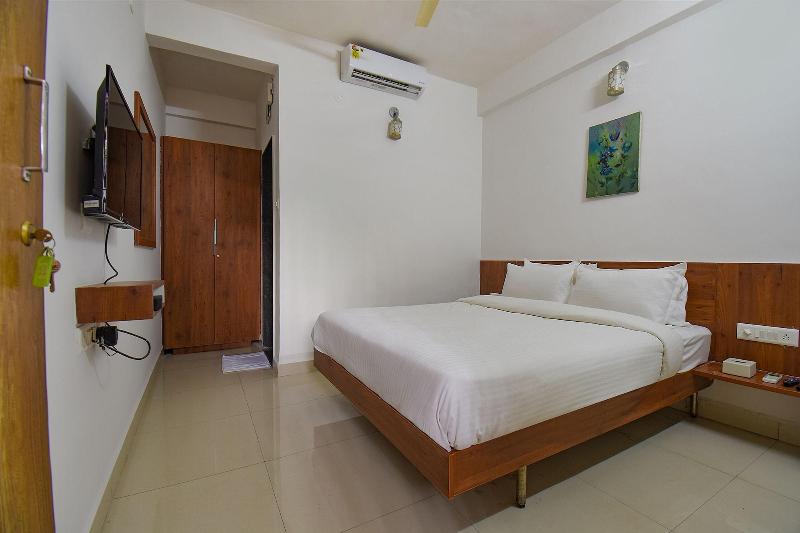 Fabhotel Sky Vista Inn image