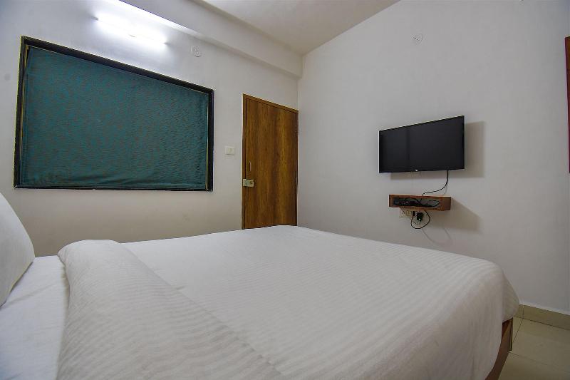 Fabhotel Sky Vista Inn image