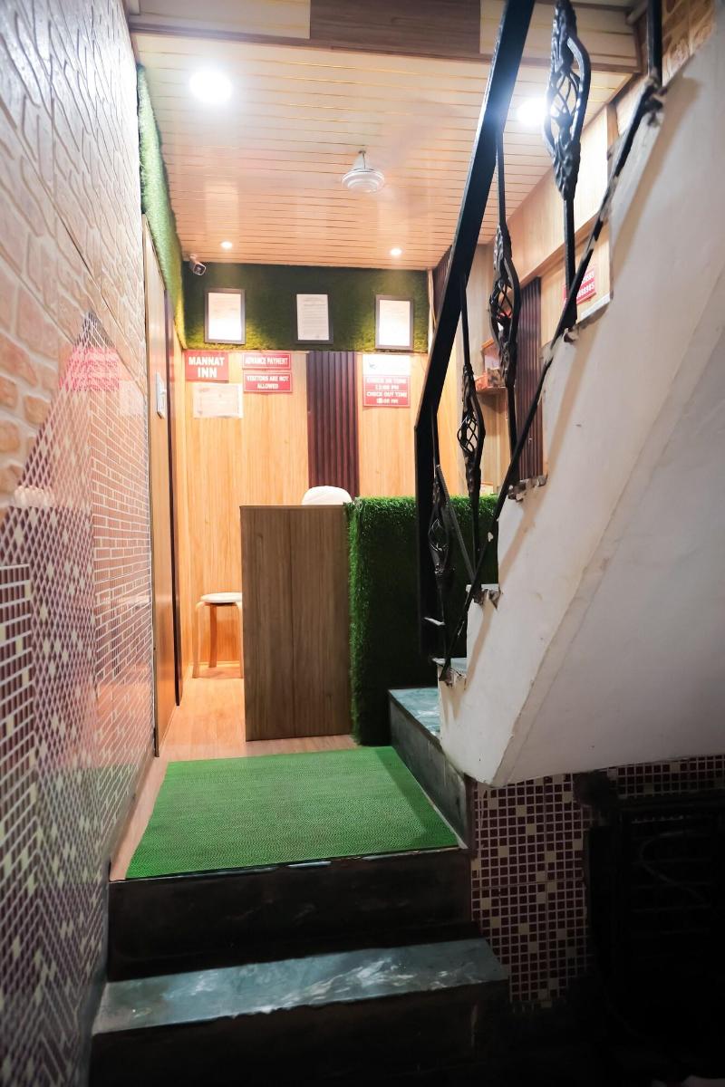 Roomshala 126 Mannat Inn image