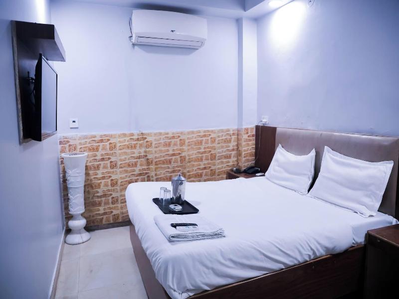Roomshala 126 Mannat Inn image