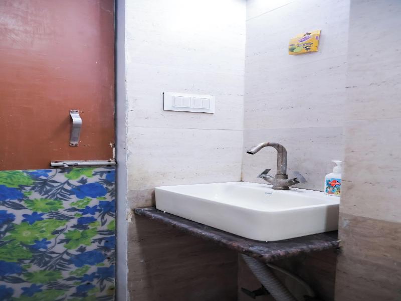 Roomshala 126 Mannat Inn image