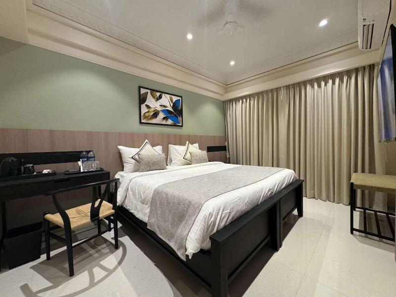 Hotel Mumbai House Malad image