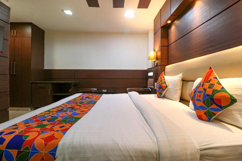 Fabhotel Admire Suites image