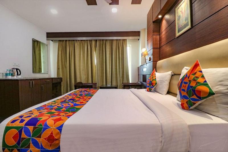 Fabhotel Admire Suites image