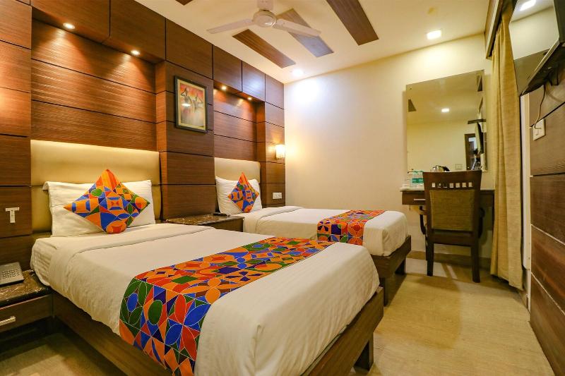 Fabhotel Admire Suites image