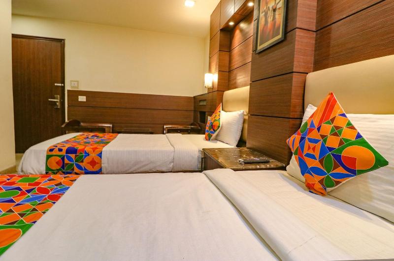 Fabhotel Admire Suites image