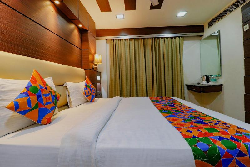 Fabhotel Admire Suites image