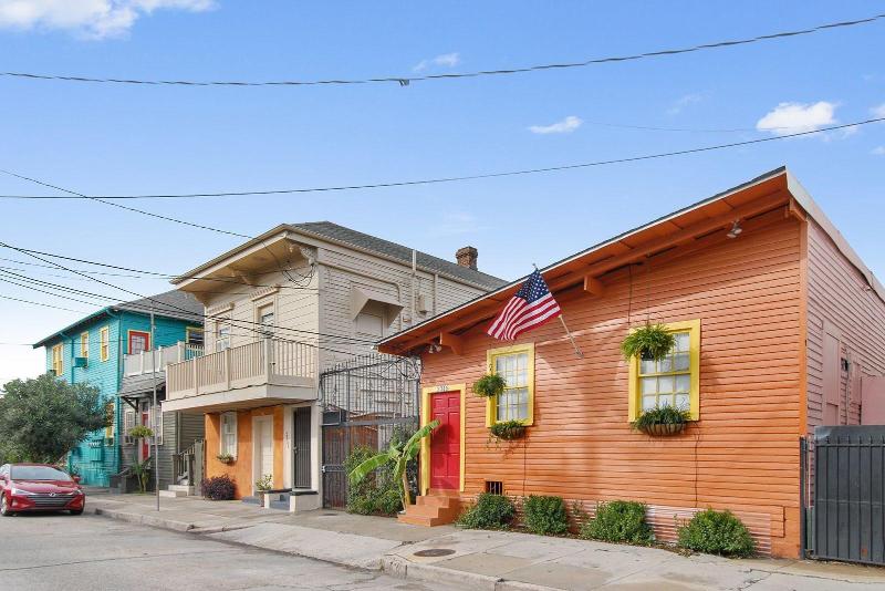 Historic Mardi Gras Inn image