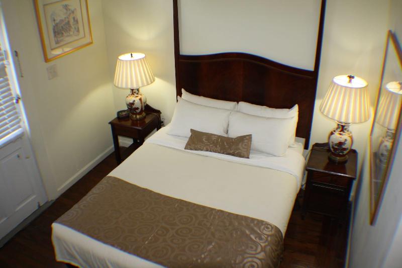 Historic Mardi Gras Inn image