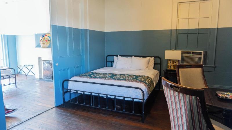 Historic Mardi Gras Inn image