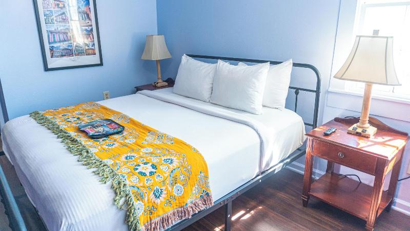 Historic Mardi Gras Inn image
