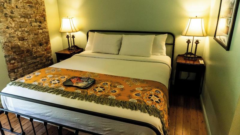 Historic Mardi Gras Inn image