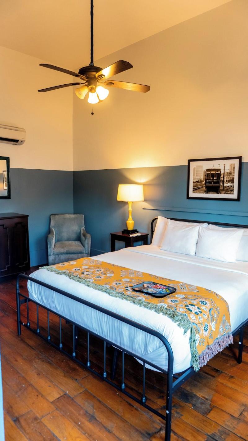 Historic Mardi Gras Inn image