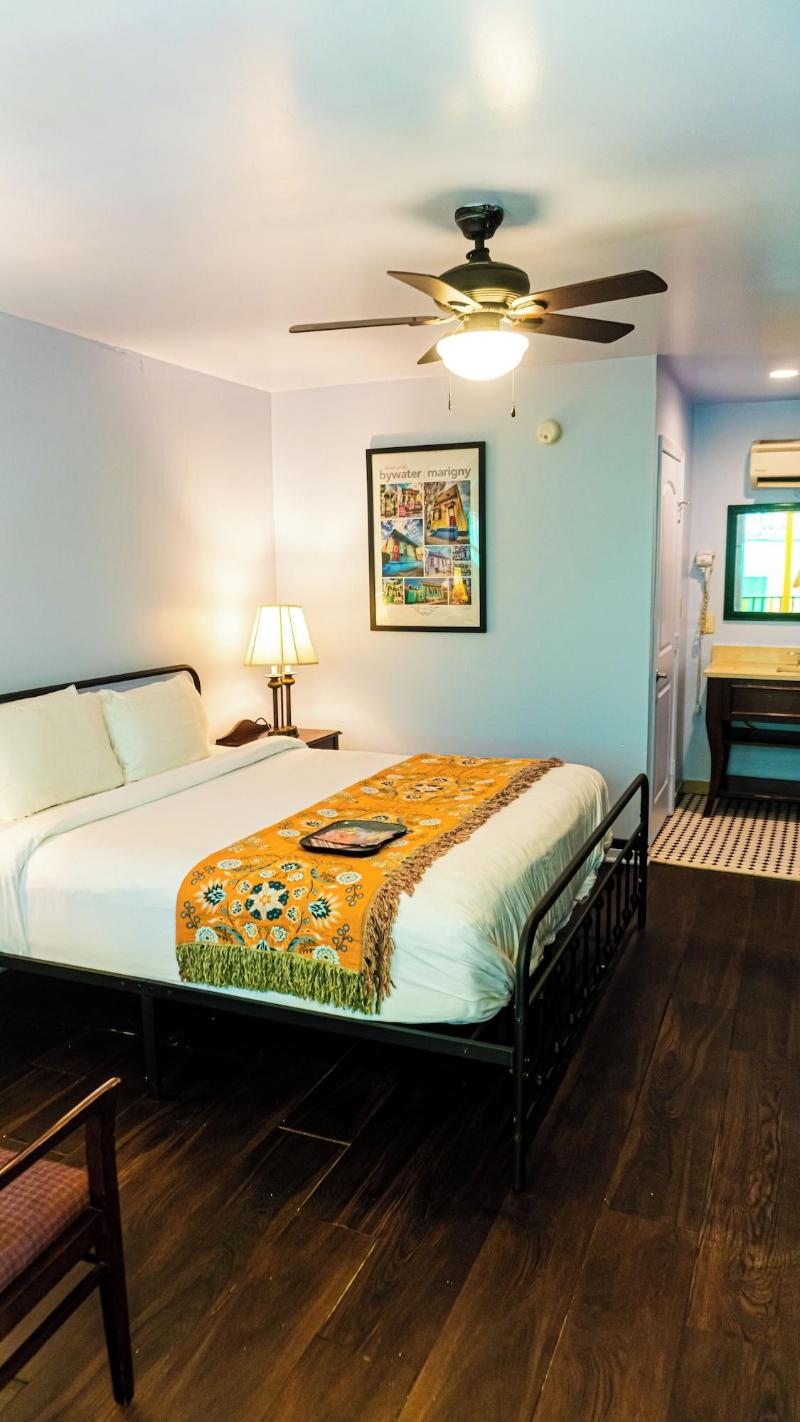 Historic Mardi Gras Inn image