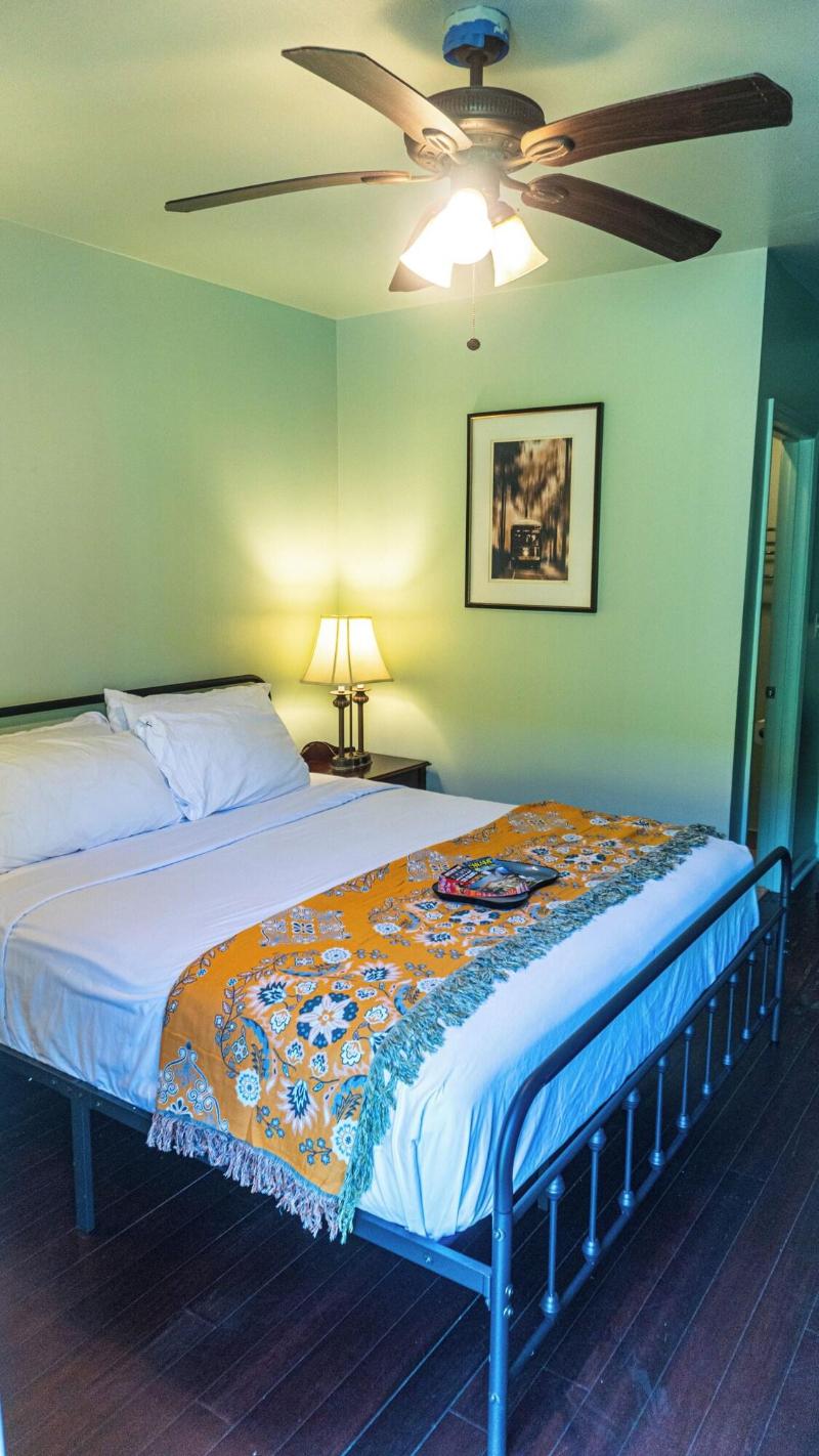 Historic Mardi Gras Inn image