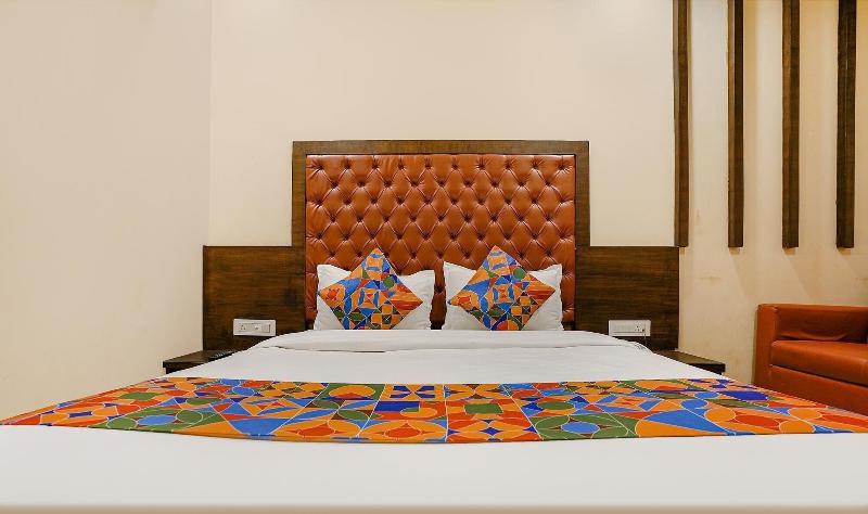 Fabhotel Vertigo Suite image