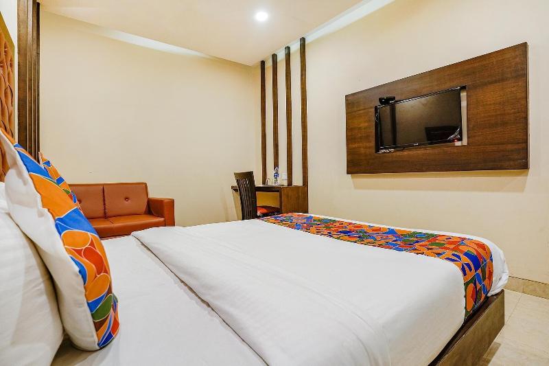 Fabhotel Vertigo Suite image